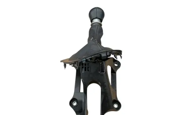 Toyota Auris 150 Gear shifter/selector 112102102