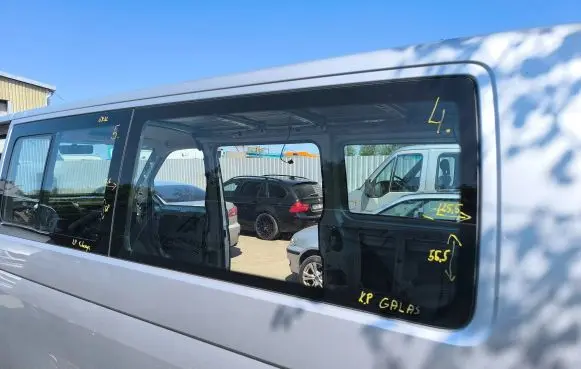 Volkswagen Transporter - Caravelle T5 Rear side window 43R00049 DOT24AS2M25