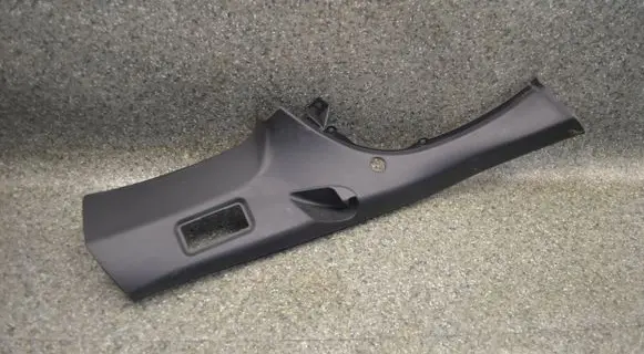 BMW 3 E46 (D)pillar trim (top) 8209013