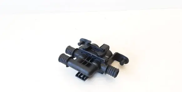BMW 5 E60 E61 Coolant heater control valve 6931708 64116931708 1147412181