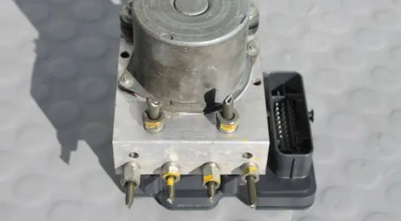 Mazda CX-3 ABS Pump D10J437A0C