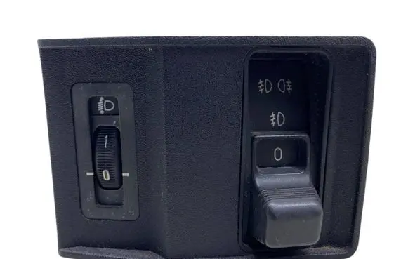 BMW 5 E34 Fog light switch 8351239 6118351239 8110498