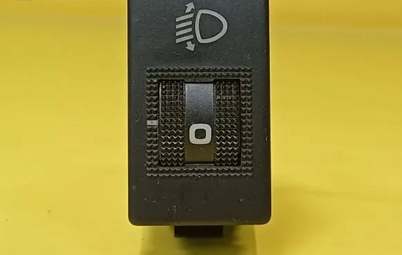 Audi A3 S3 8L Headlight level height control switch 8D0941301
