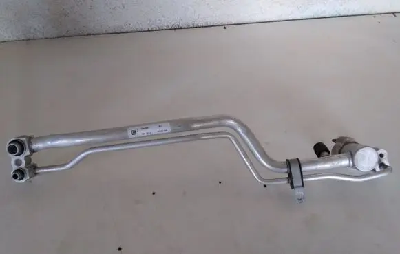 Chevrolet Corvette C7 Air conditioning (A/C) pipe/hose 23435951 82821502