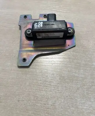 BMW 1 E82 E88 ESP acceleration yaw rate sensor 6778421 34526778421 17010637