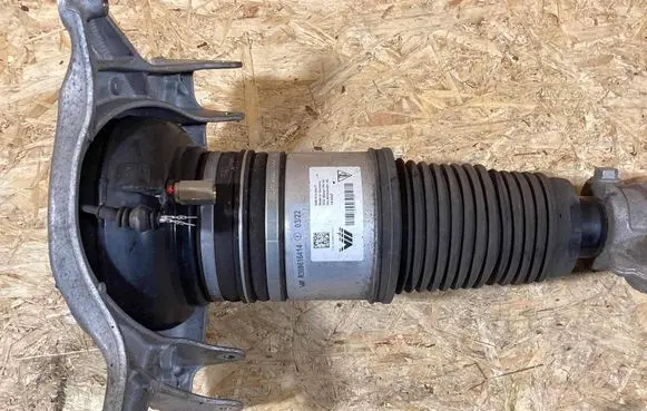Porsche Macan (95B) Front shock absorber/damper 95B616039R HHAF0404001 P308616414