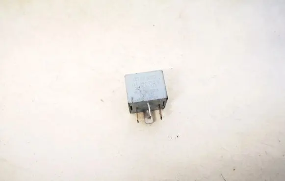 Volkswagen Polo IV 9N3 Other relay 141951253b 20240072