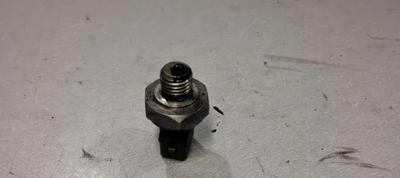 BMW X5 E70 Oil pressure sensor 756848001