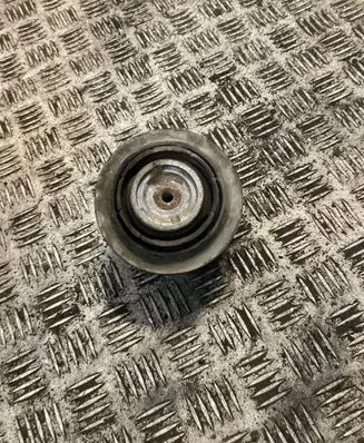 Mercedes-Benz E W211 Engine mount bracket 2112400517 A2112400517