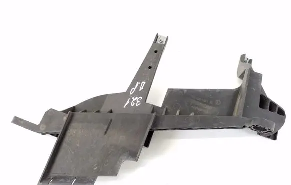 BMW X3 E83 Headlight/headlamp mounting bracket 1301073025