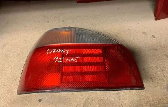 Nissan Sunny Rear/tail lights N35AL