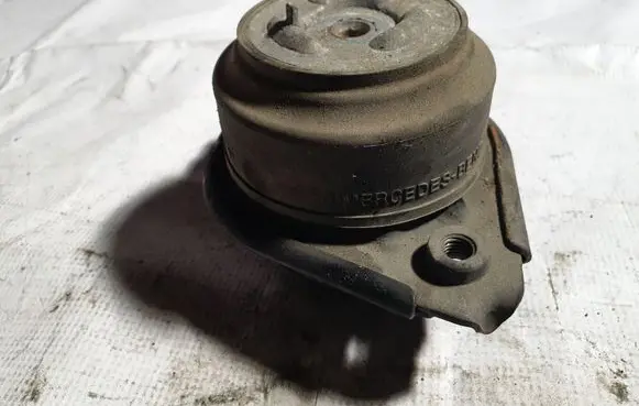 Mercedes-Benz GL X164 Engine mount bracket A2512403217