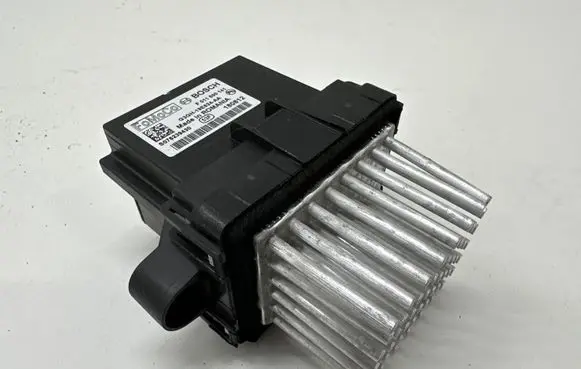 Ford Focus Heater blower fan relay G3GH19E624AA