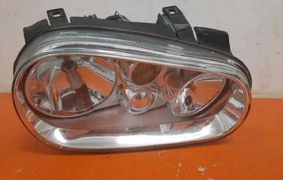 Volkswagen Golf IV Headlight/headlamp 1J1941015B