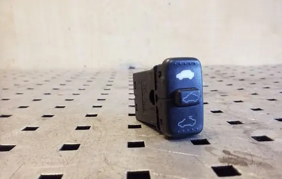 Honda CR-V Sunroof switch M19833 M19834