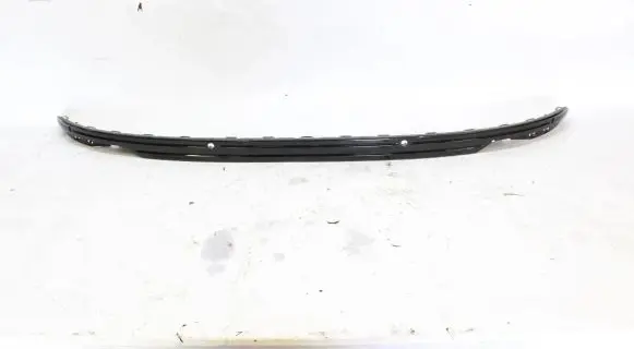 Rear bumper trim bar molding