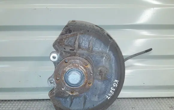 Rear wheel hub spindle/knuckle