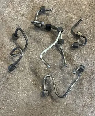 Renault Megane II Fuel injector supply line/pipe 