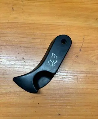 BMW 5 E39 Engine bonnet (hood) release handle 8226621