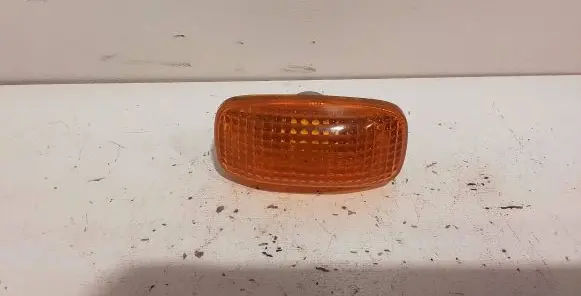 Nissan Almera Tino Front fender indicator light 26160