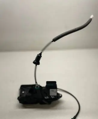 Volvo XC60 Front door lock 31440998