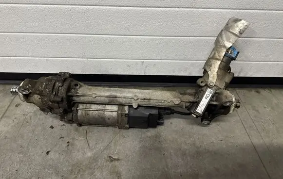 BMW 4 F32 F33 Steering rack 6867859