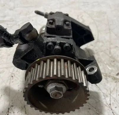 Renault Kangoo II Fuel injection high pressure pump