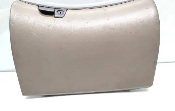 Volvo XC70 Glove box 09177718