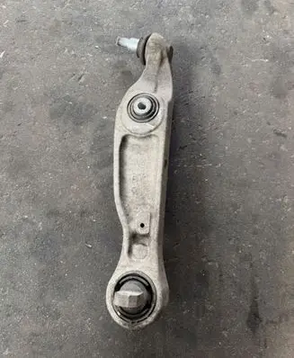Alfa Romeo Stelvio Front lower control arm/wishbone K222002