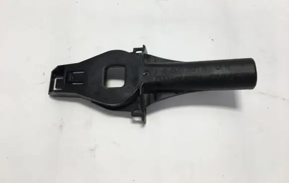 Audi Q3 8U Radiator mount bracket 8K0805201A