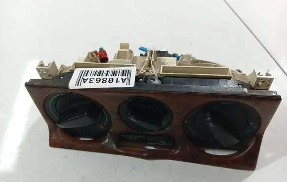 Volkswagen PASSAT B5 Climate control unit