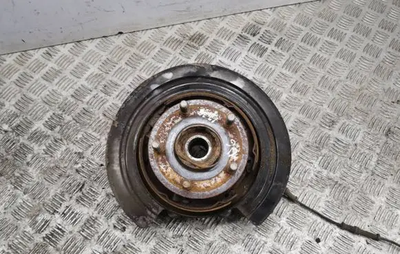 Jeep Grand Cherokee Rear wheel hub