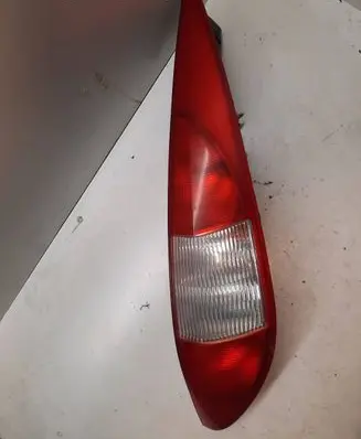 Ford Mondeo Mk III Rear/tail lights 1s71-13404c