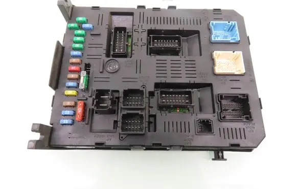 Citroen C4 I Central body control module 9660105980