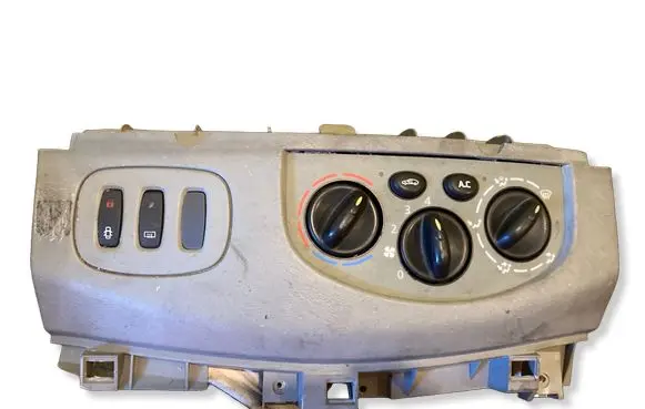 Renault Trafic II (X83) Climate control unit 91165788 R6136S440 8200004603