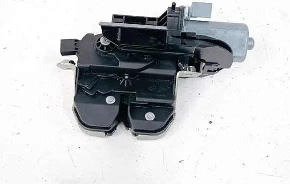 Volkswagen Touareg II Tailgate/trunk/boot lock/catch/latch 7P0827505K
