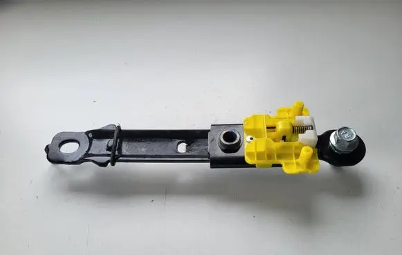 Hyundai ix35 Seat belt height adjuster 