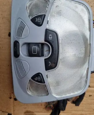 Mercedes-Benz C W203 Front seat light A2038202501 KW462CS357 2JM008793