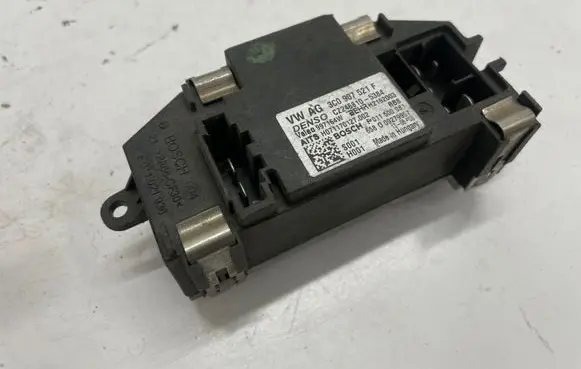 Audi A4 S4 B8 8K Heater blower fan relay 3C0907521F
