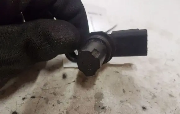 Nissan Qashqai Crankshaft position sensor 8200567414