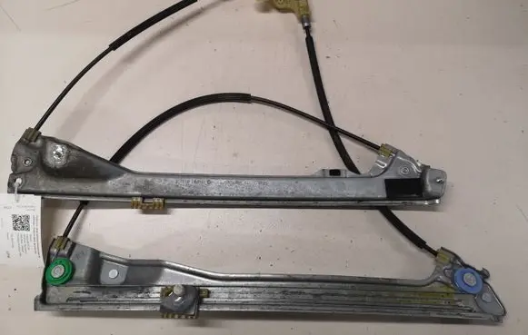 Renault Laguna III Front window lifting mechanism without motor 974825102 807010002R 974823103