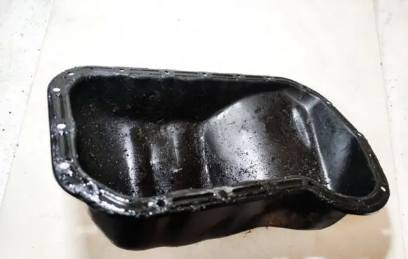 Volkswagen PASSAT B4 Oil sump