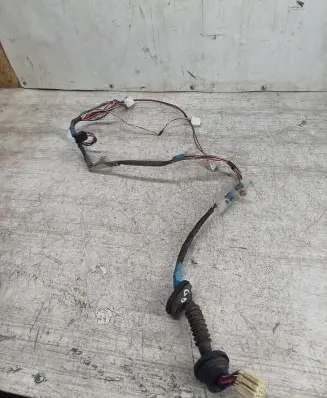 Toyota Corolla Verso E121 Rear door wiring loom