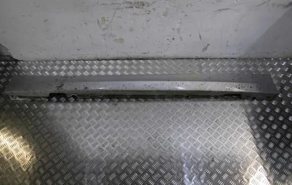 BMW 1 E81 E87 Front sill trim cover