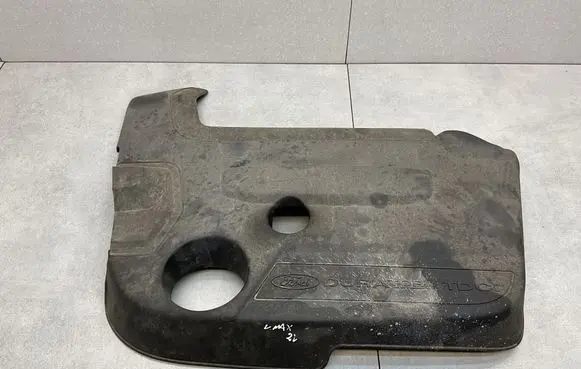 Engine cover (trim)