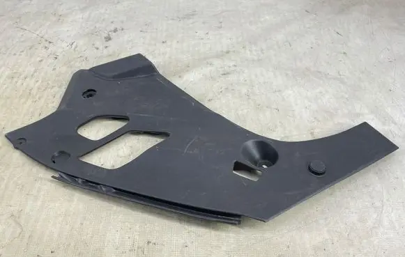 BMW 5 G30 G31 Other engine bay part 7349603