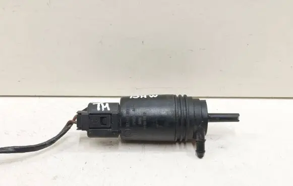 BMW 1 E81 E87 Windscreen/windshield washer pump 67128377612 23557610 8377612