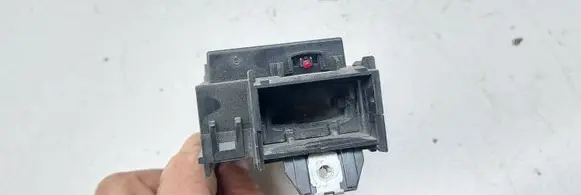 Volkswagen PASSAT B6 Ignition lock 3C0905843