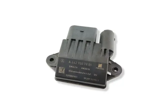 Mercedes-Benz R W251 Glow plug pre-heat relay A6429007801