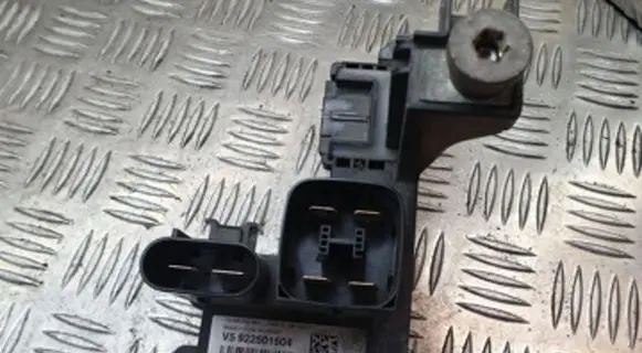 BMW 1 F20 F21 Current control relay 922501504 726513 19169000001
